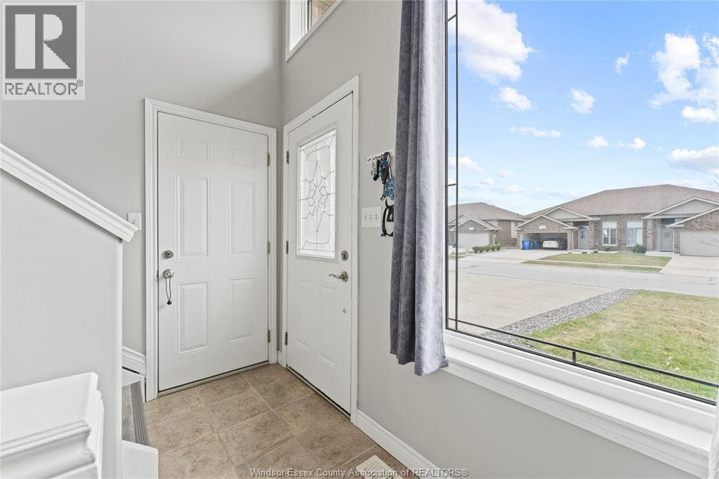 422 ROSEWOOD DRIVE photo 5