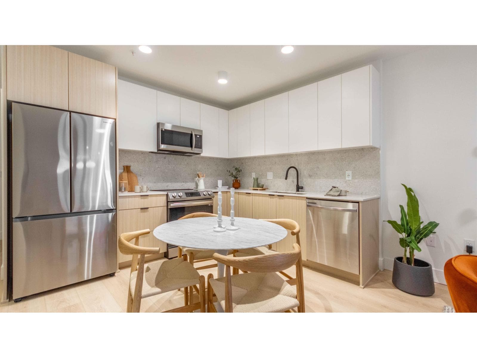 103 13455 94A AVENUE photo 3