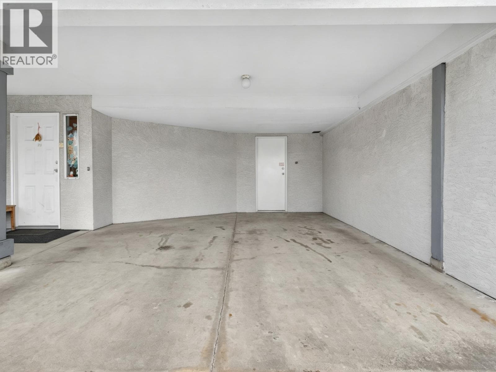 26 3111 BECKMAN PLACE photo 3