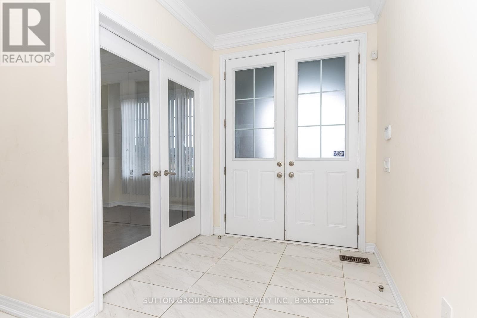 30 ALBERT SPENCER AVENUE photo 2