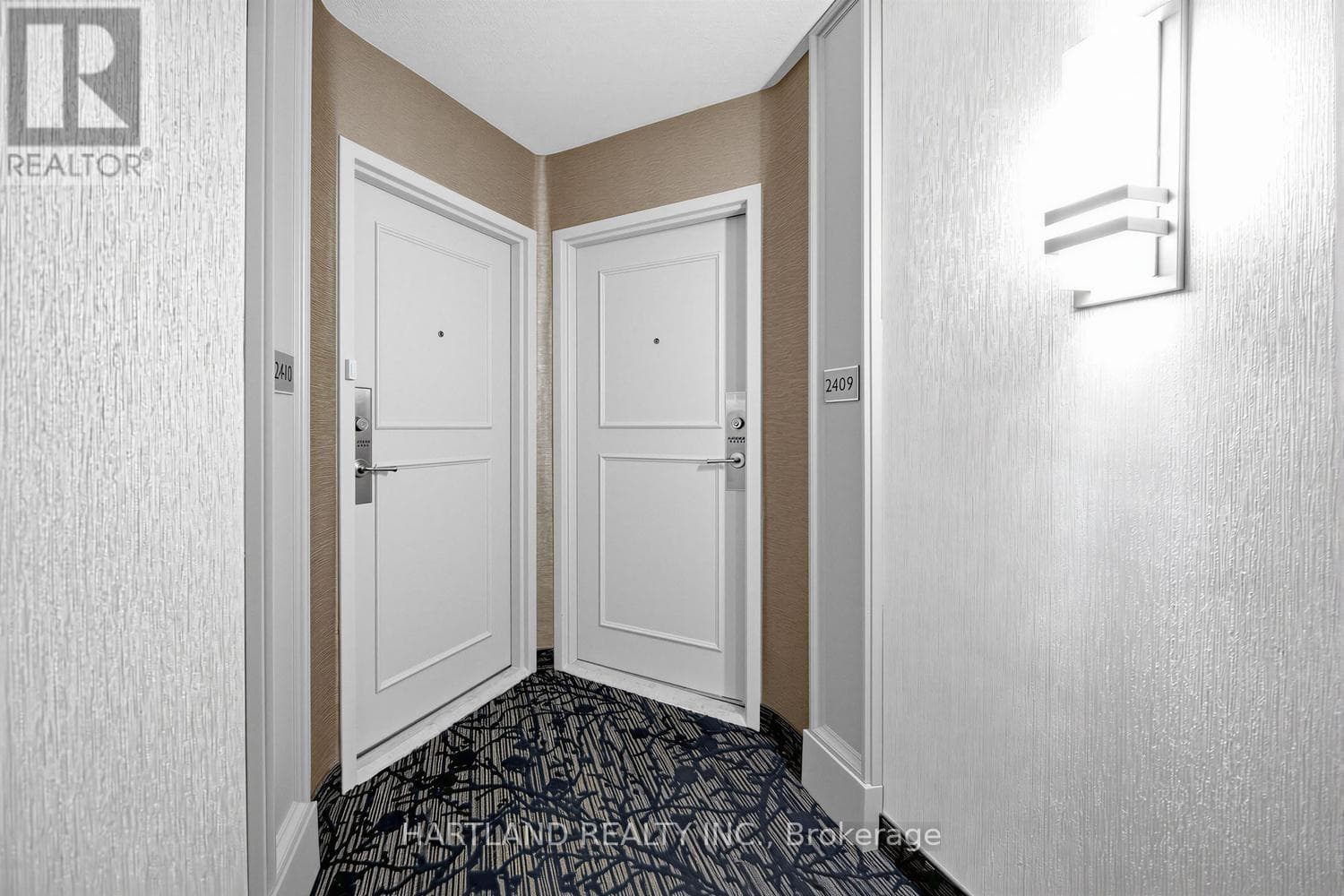 2409 - 1333 BLOOR STREET photo 2