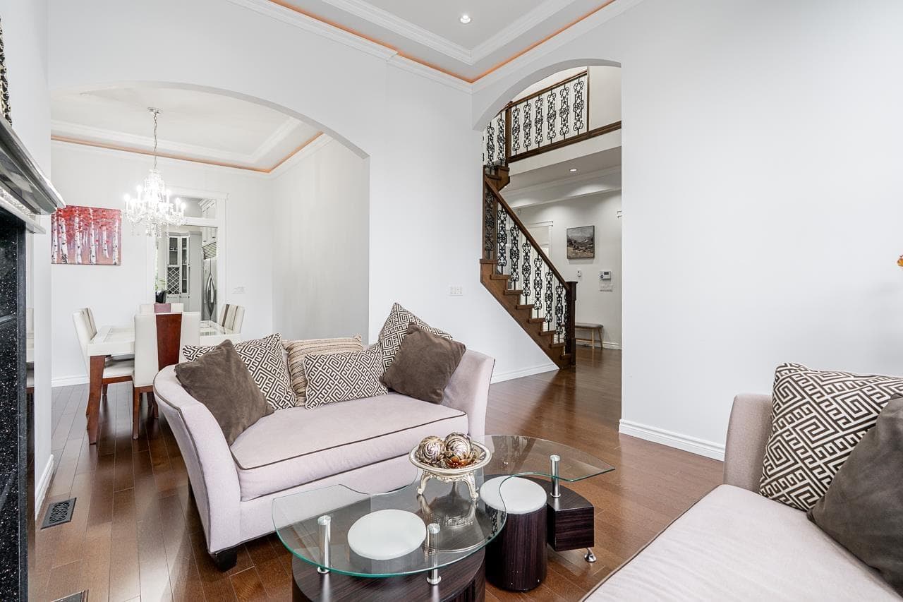 14867 76A AVENUE photo 3