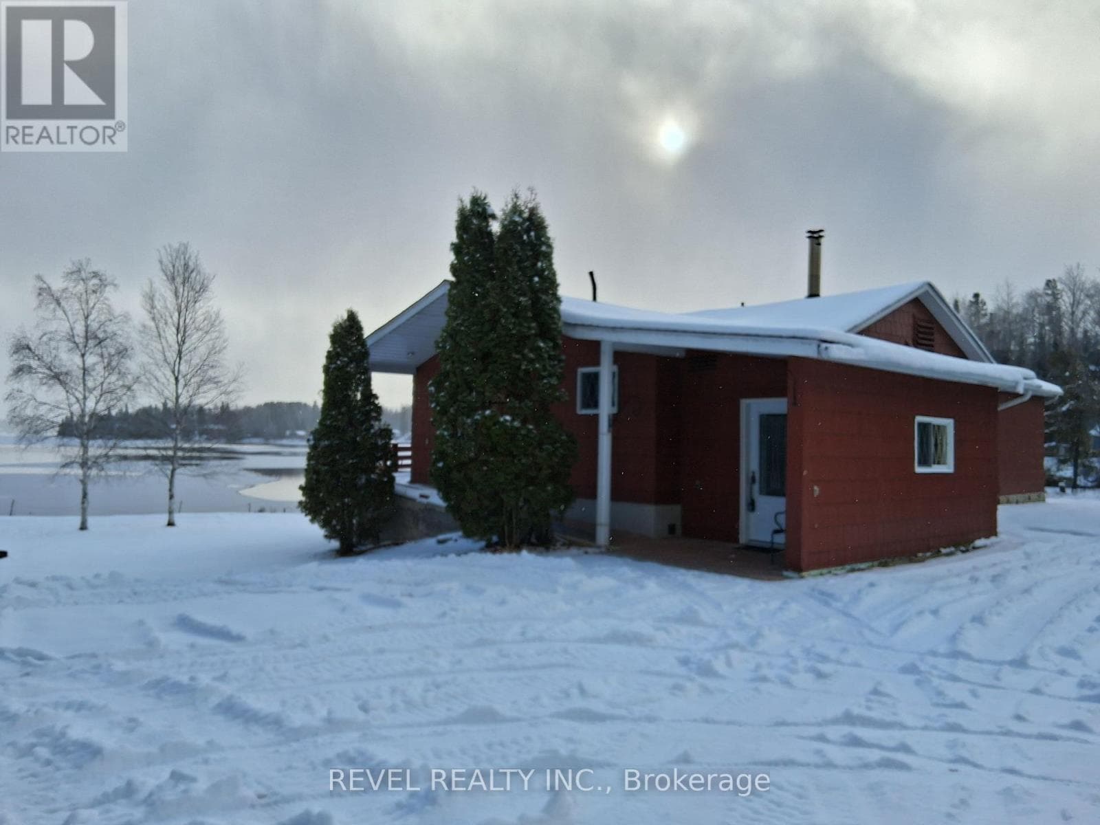 614 SHUNSBY ROAD photo 2