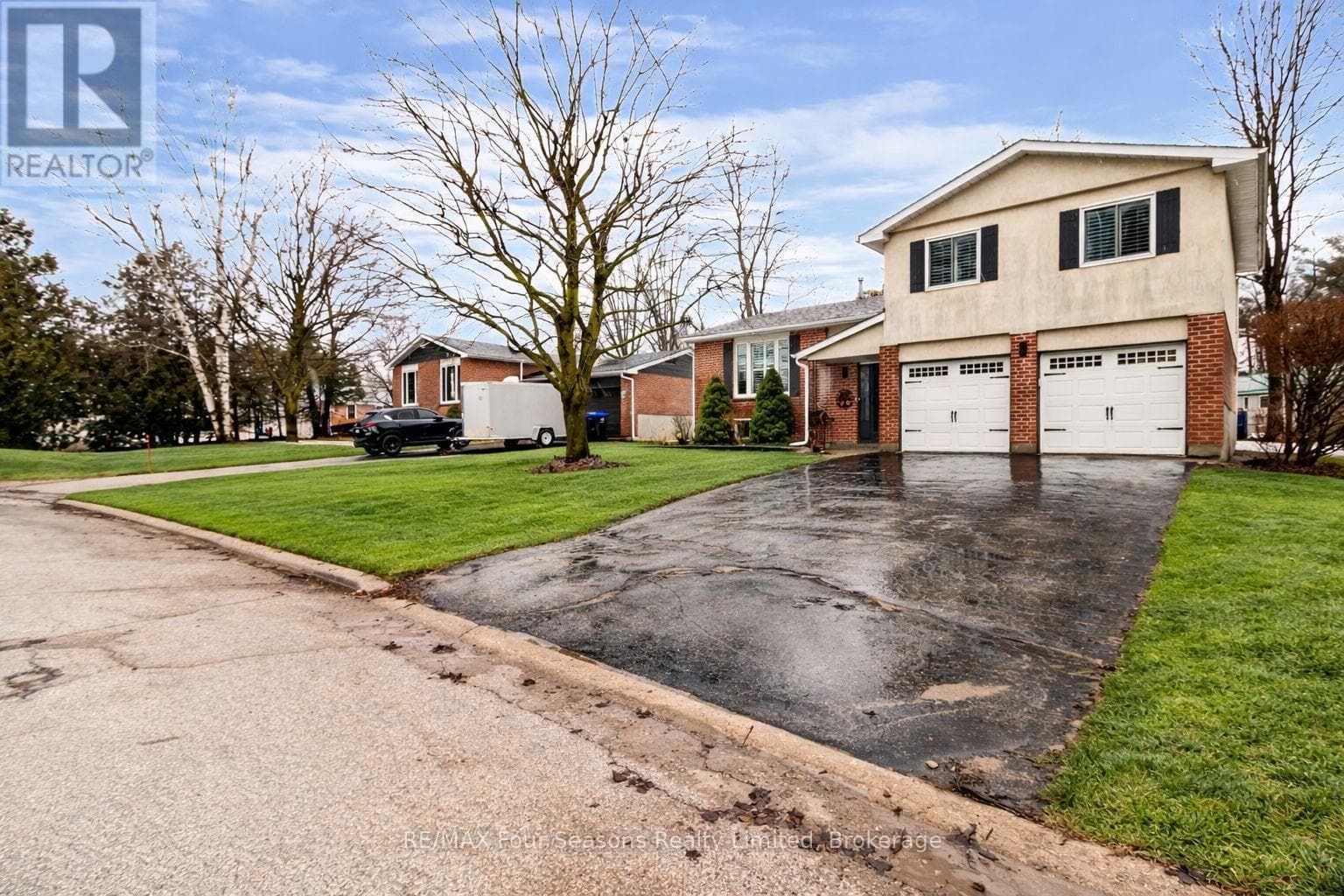 218 DATAS DRIVE photo 3