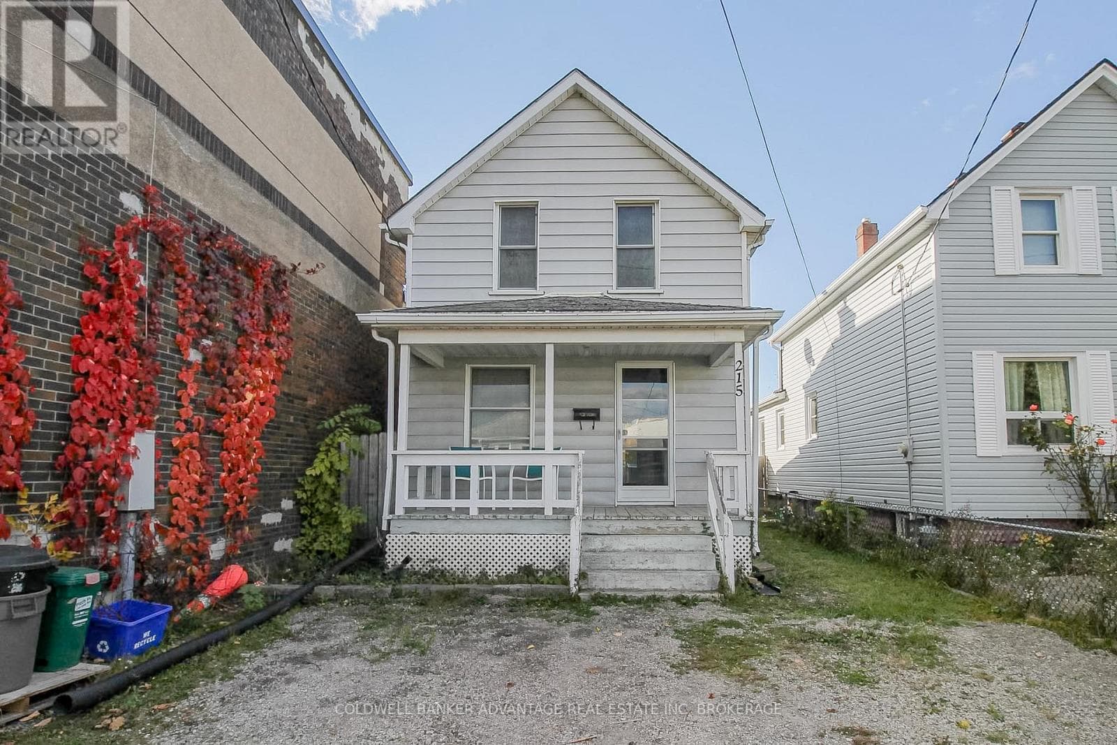 215 BURGAR STREET photo 2