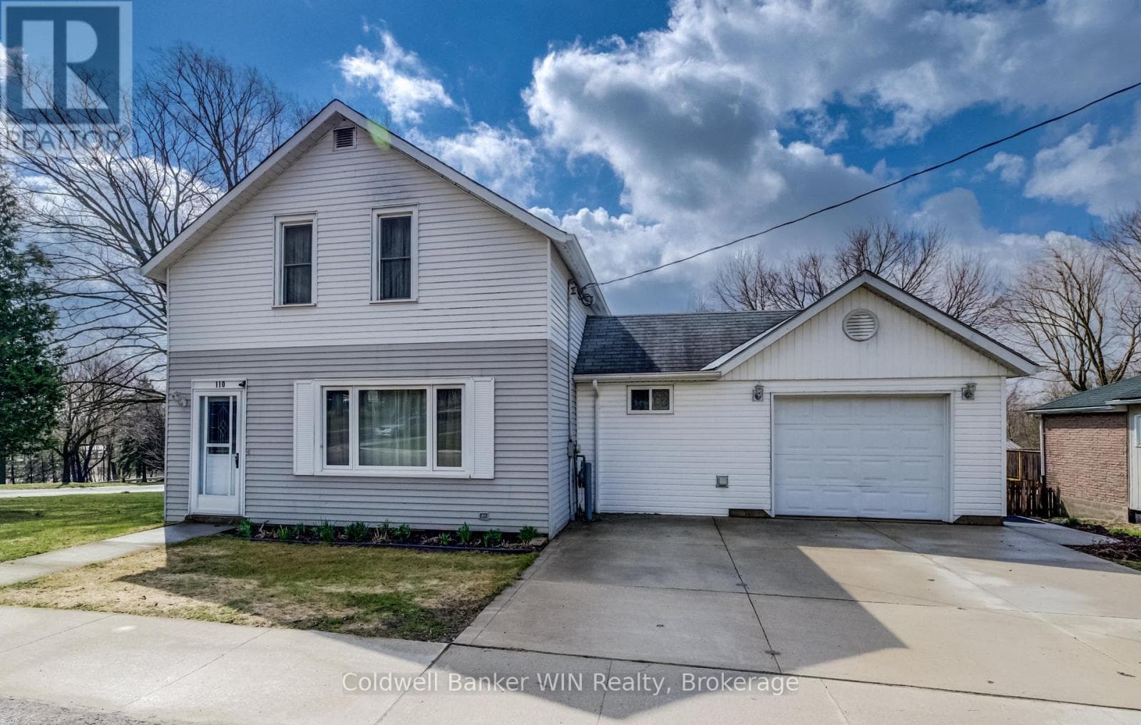110 MILLER STREET photo 2