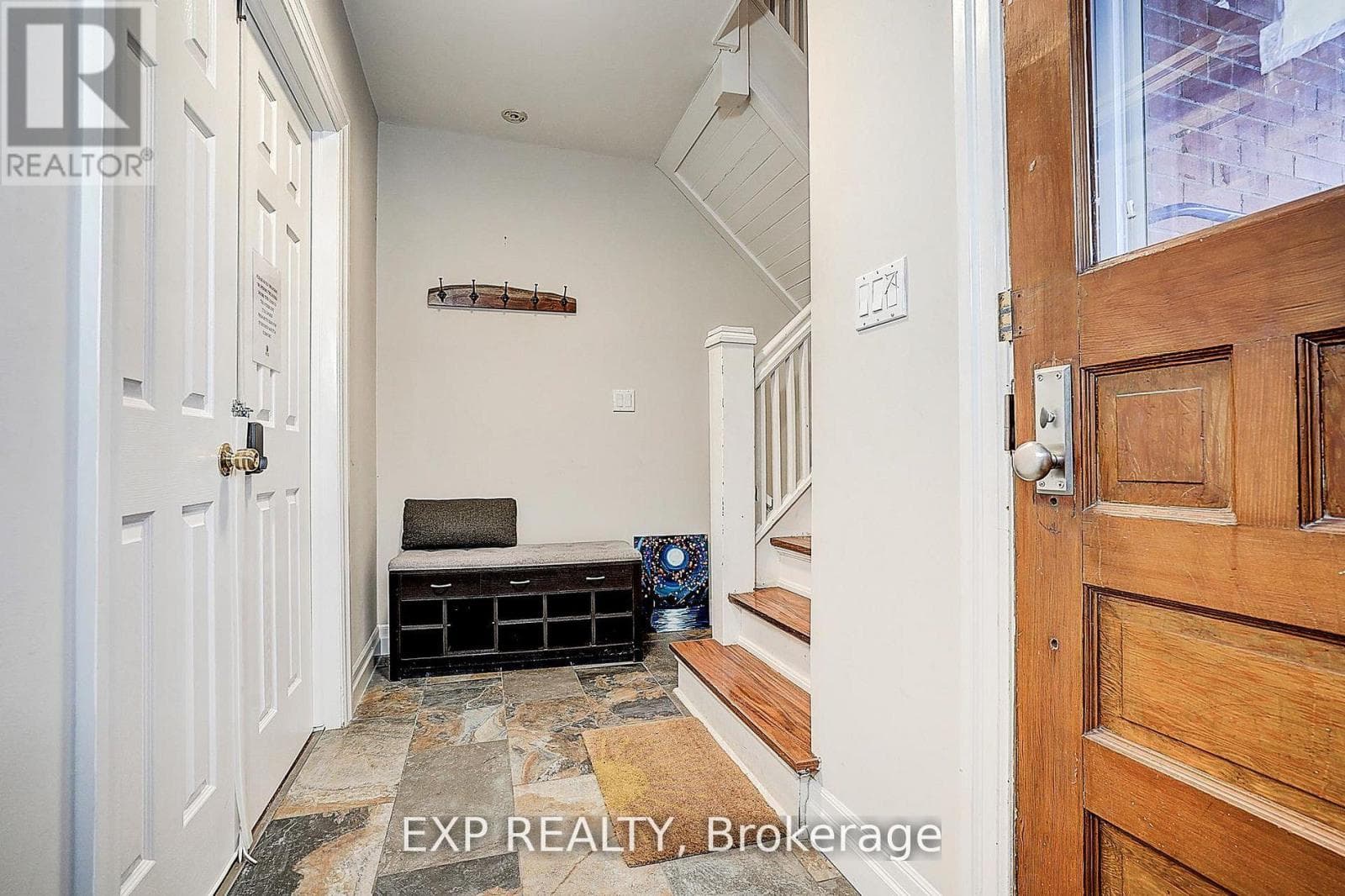 12 VINCENT STREET photo 5