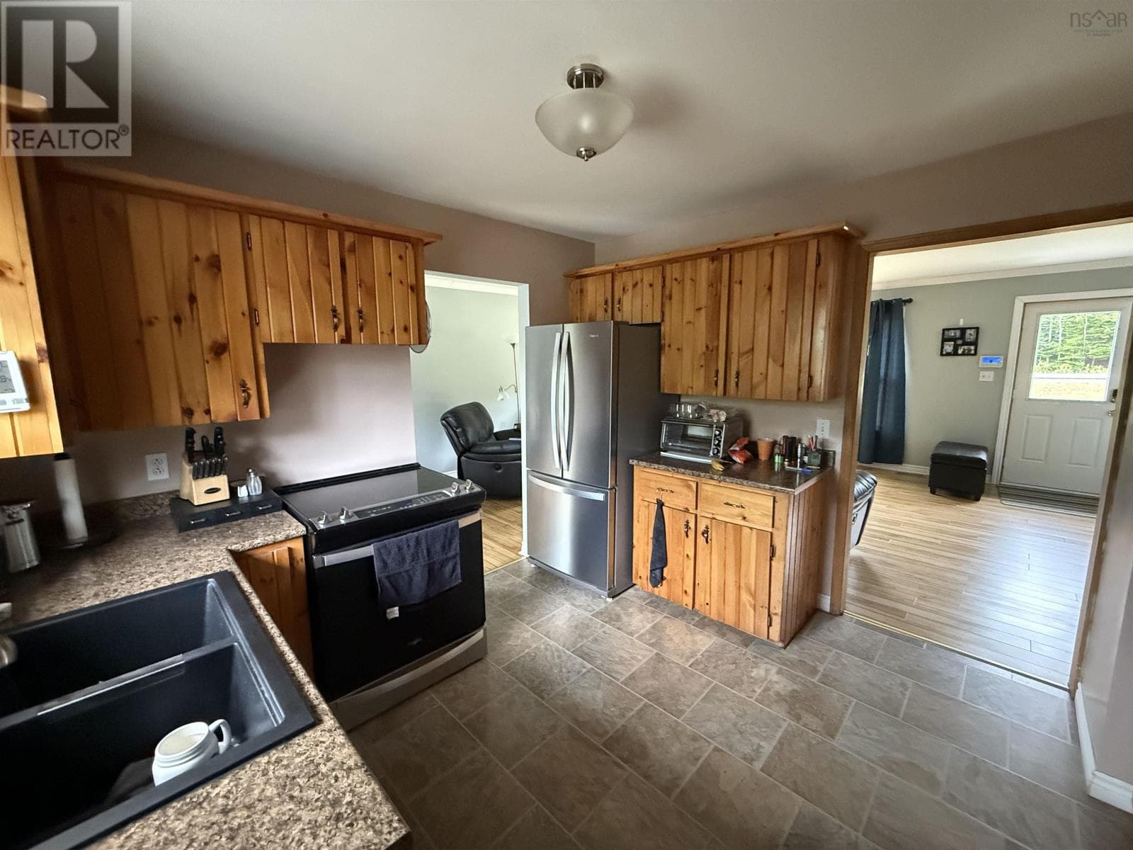 6536 Highway 224 photo 3