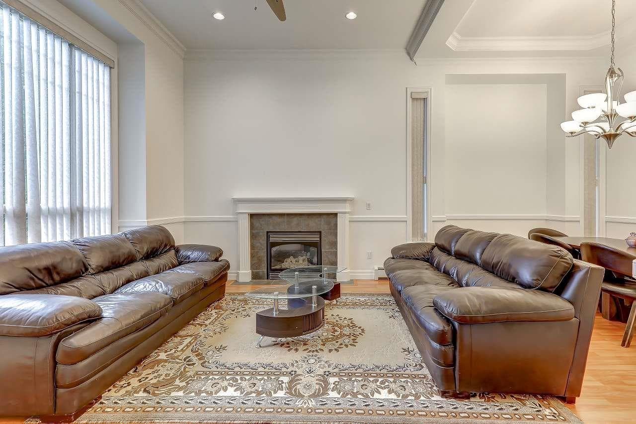 14578 68 AVENUE photo 2