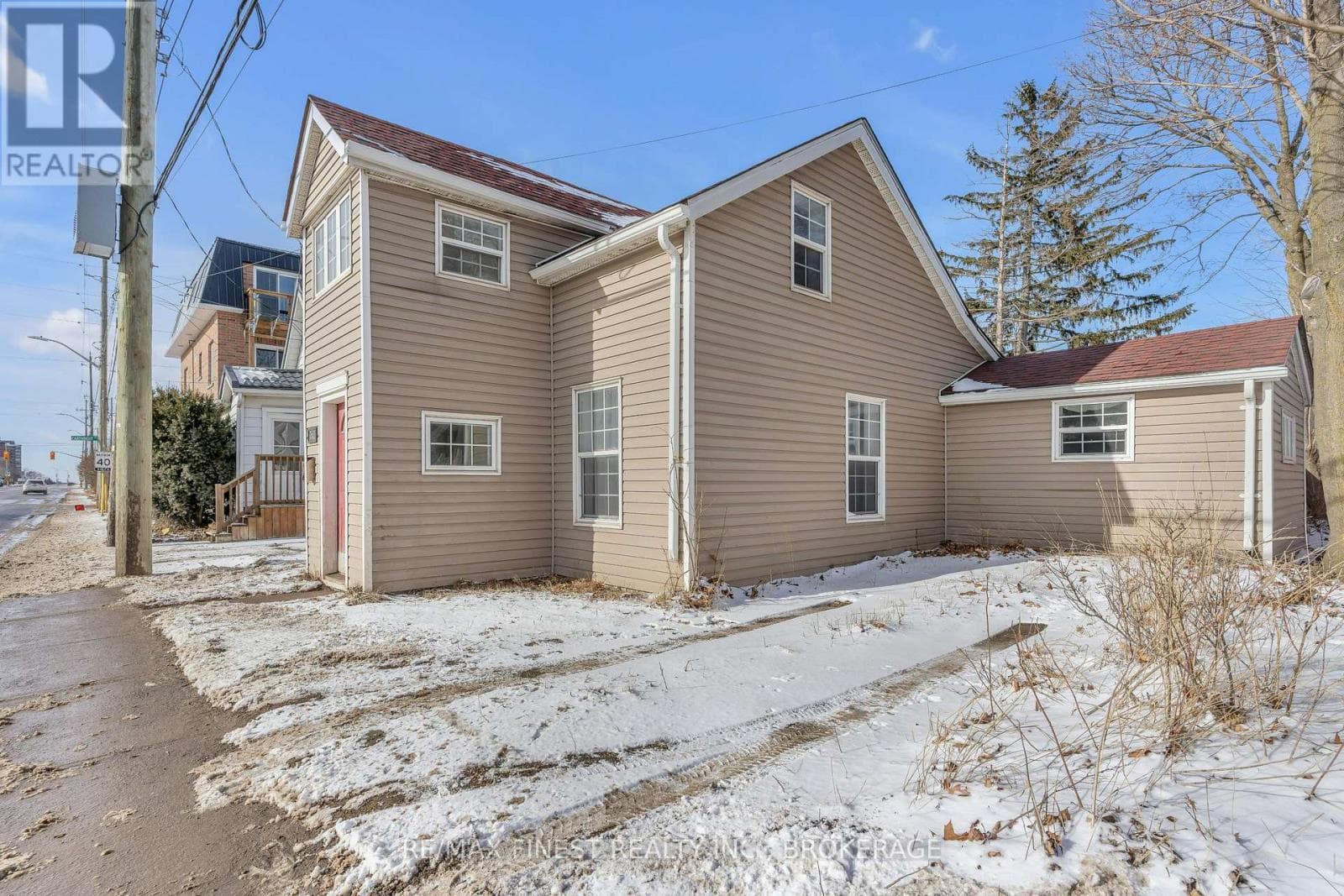 763 KING STREET W photo 3