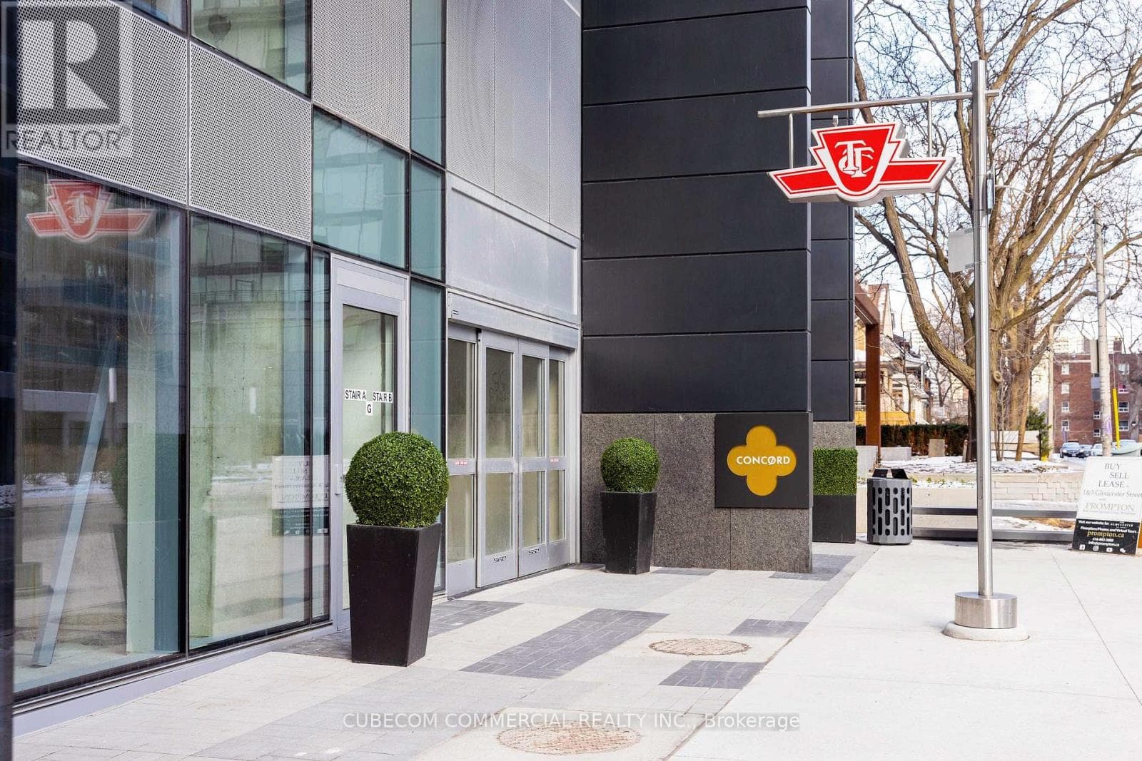 210 - 591 YONGE STREET photo 2