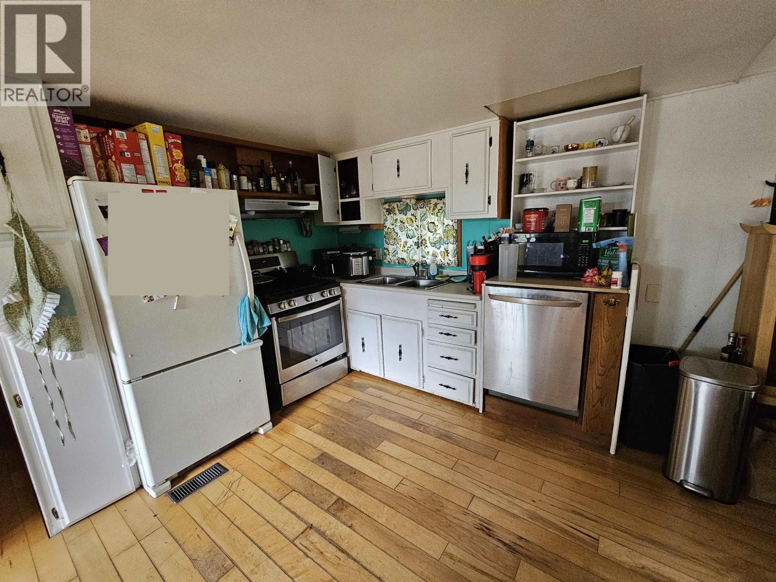 6 BRACKEN PARKWAY photo 3