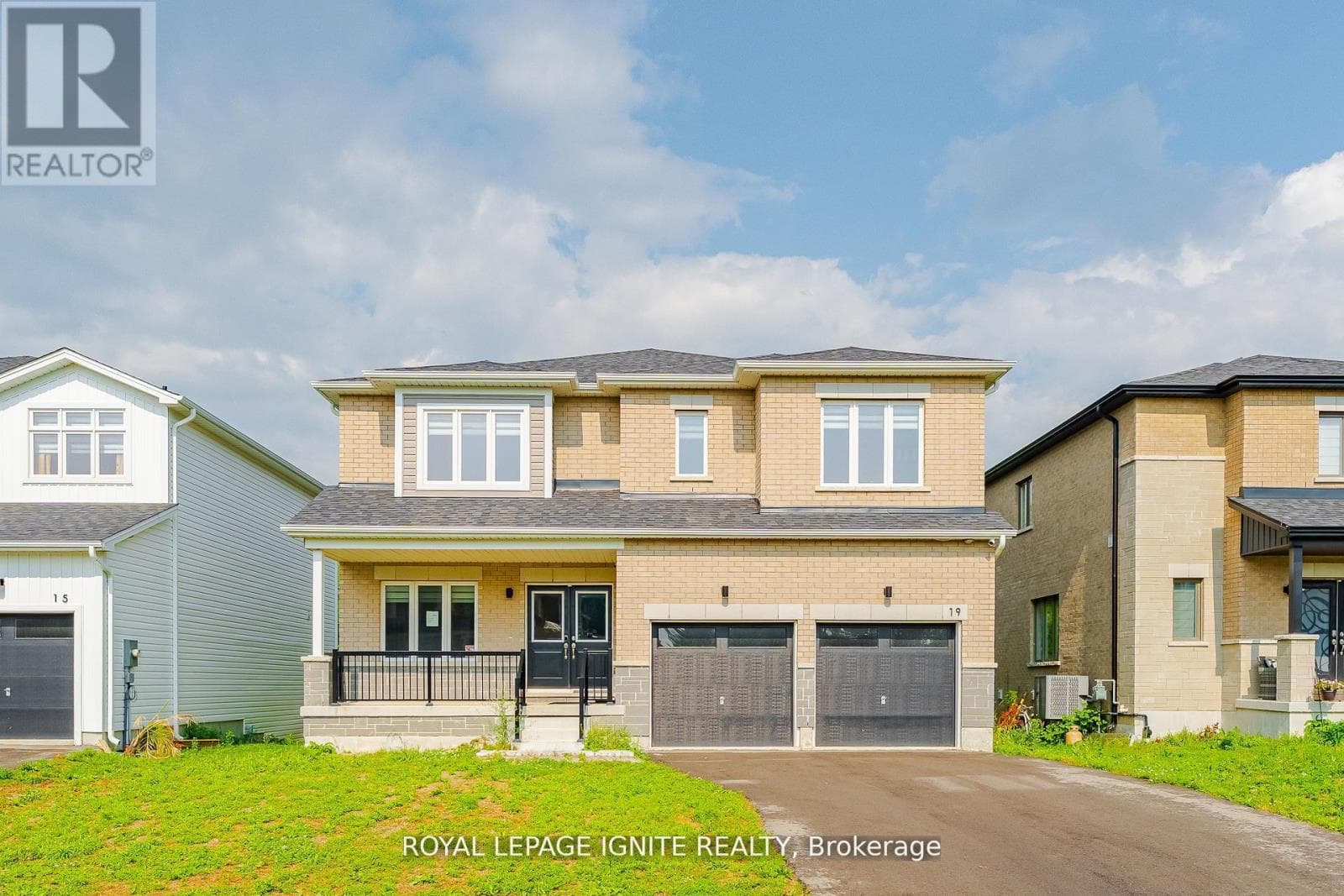 5 bed 4 bath single family at 19 BUTTERNUT DRIVE — $950,000