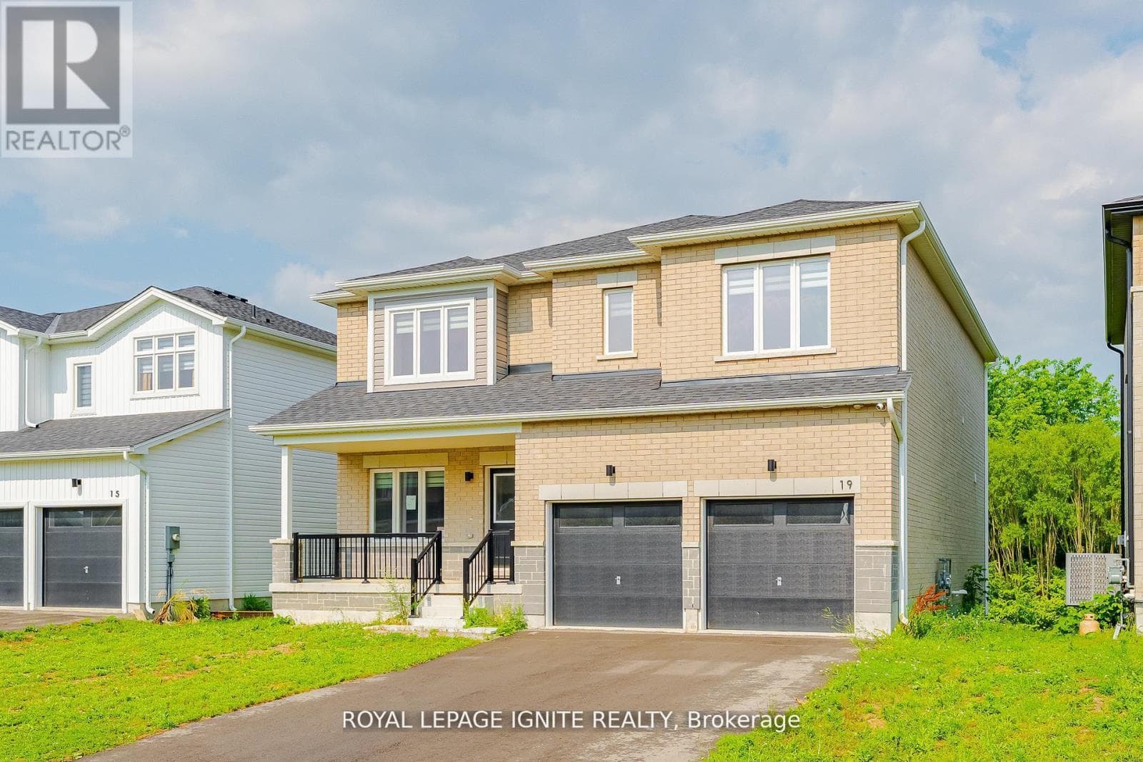 19 BUTTERNUT DRIVE photo 2