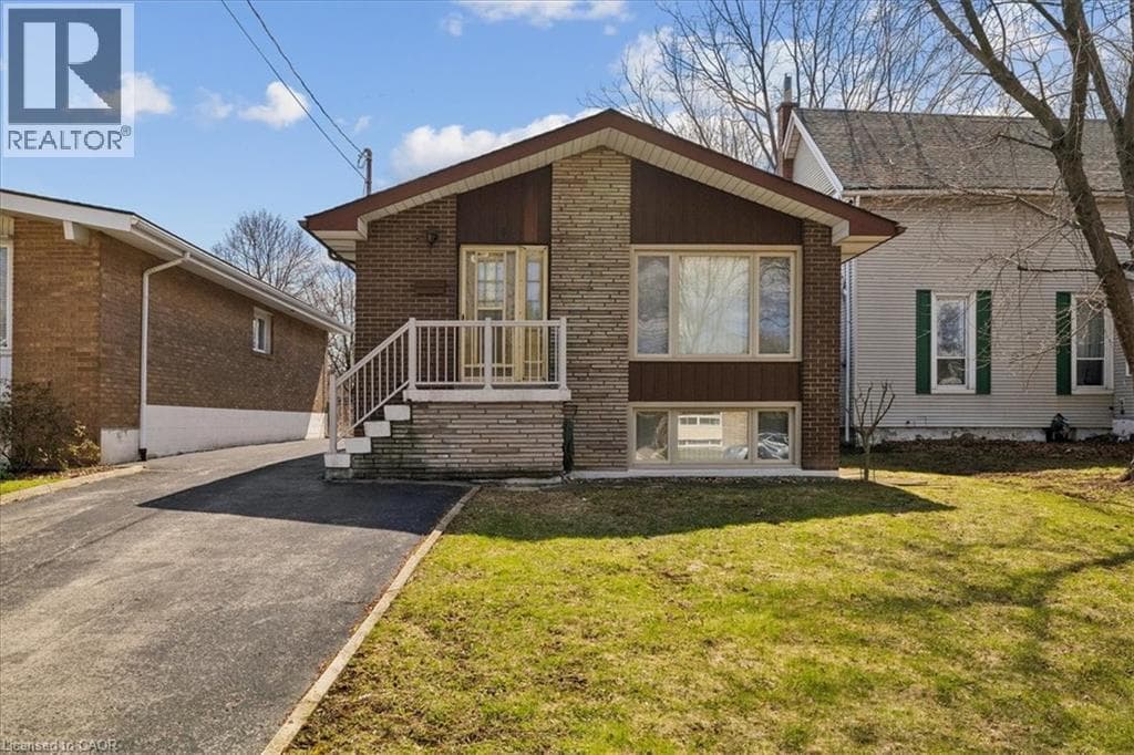 3 bed 2 bath single family at 11 DUFF Street — $749,900