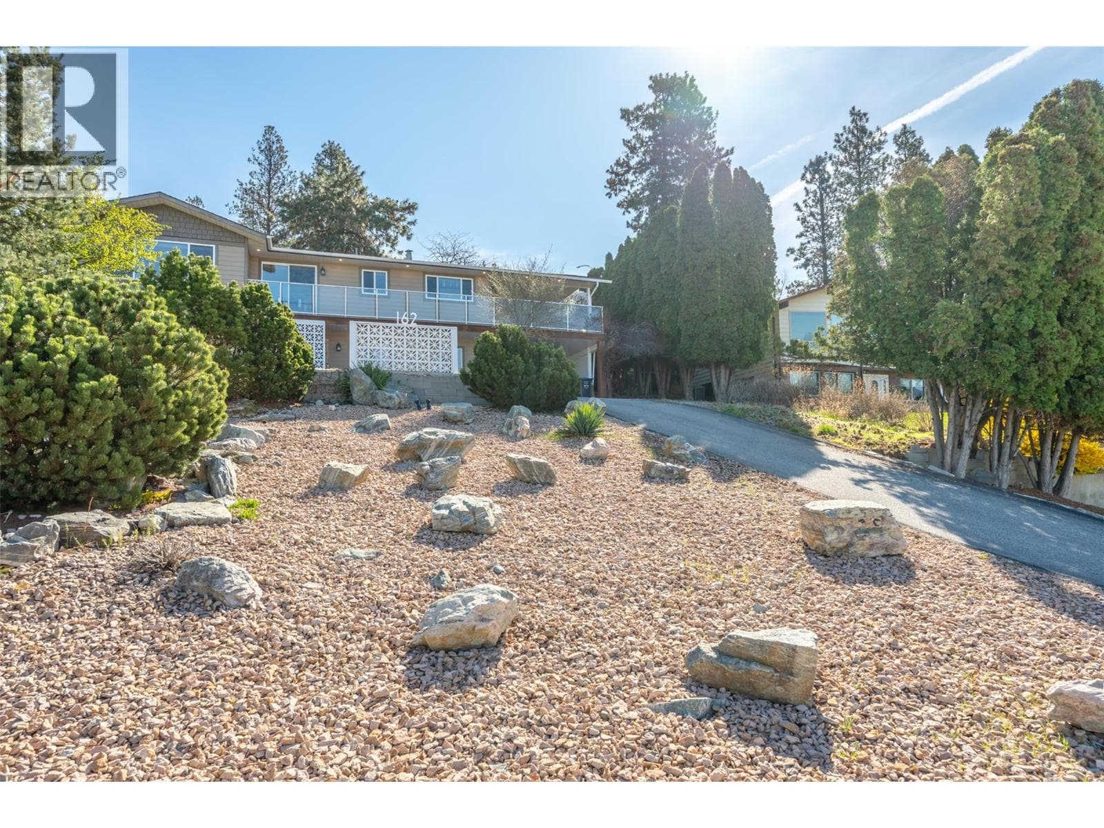 4 bed 3 bath single family at 162 DARTMOUTH Place — $879,500