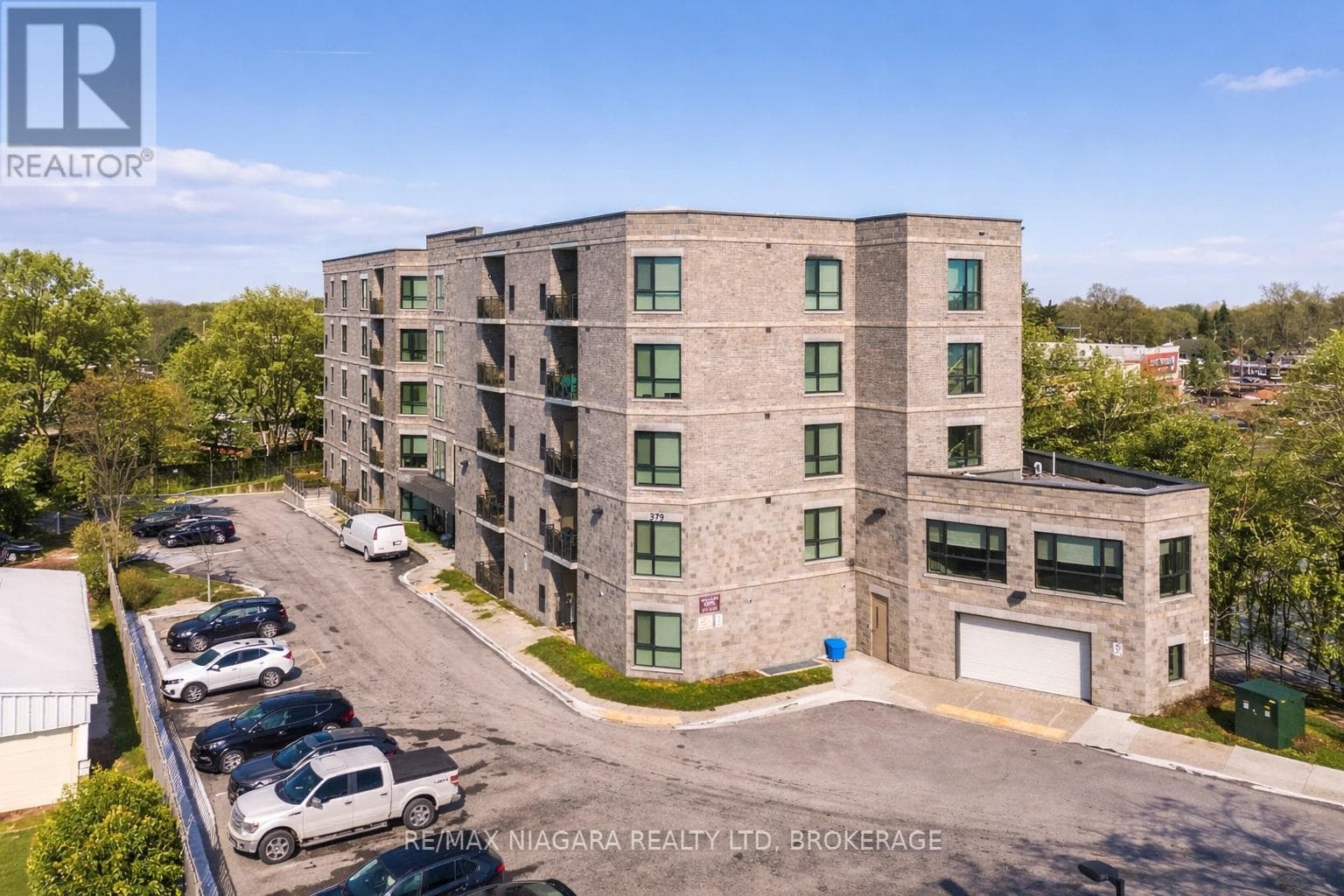 2 bed 2 bath single family at 209 - 379 SCOTT STREET — $498,900