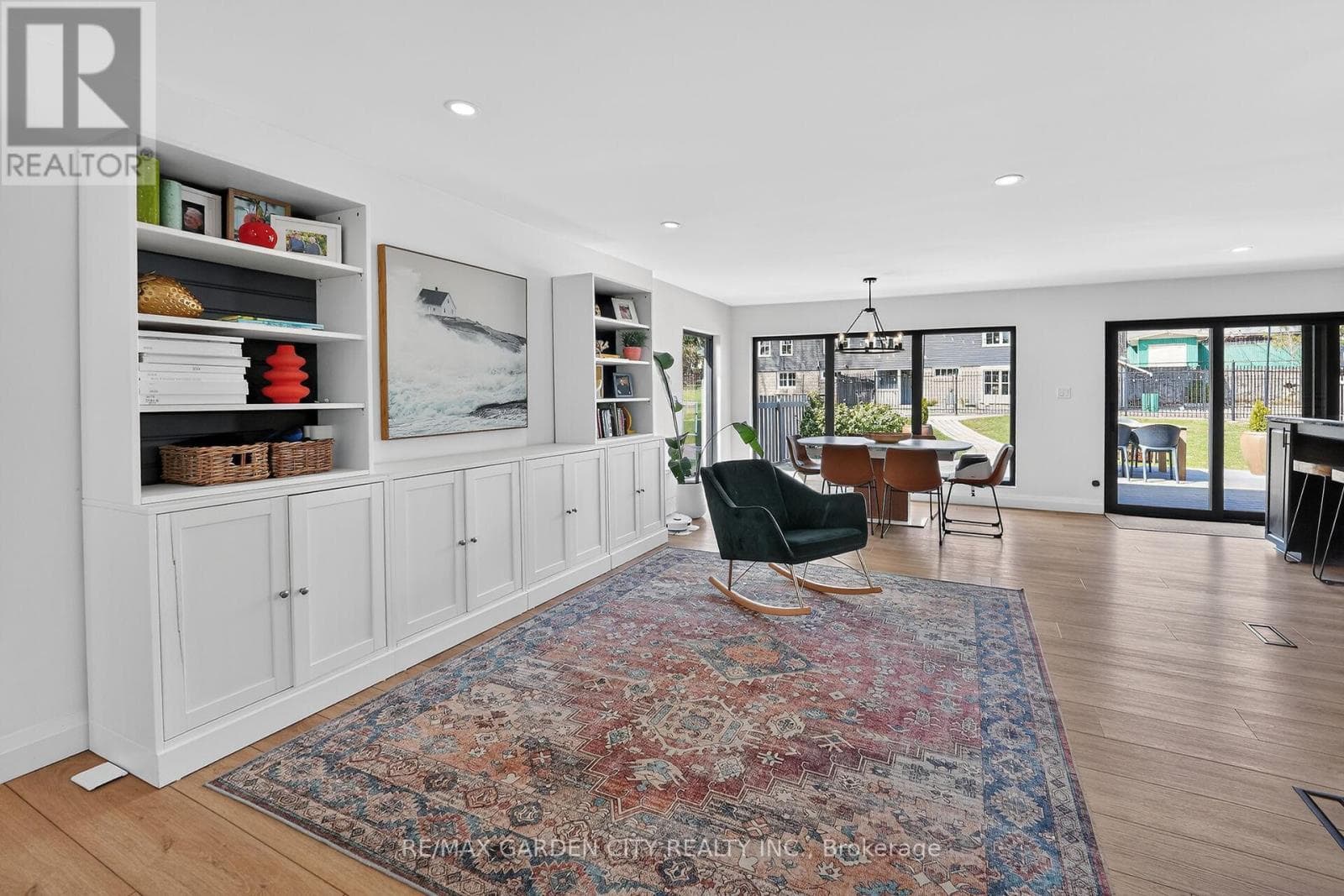 377 CANBORO ROAD photo 4