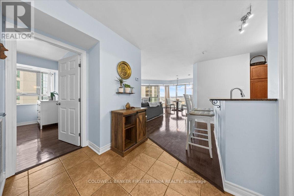 2 bed 2 bath single family at 1401 - 445 LAURIER AVENUE W — $459,900