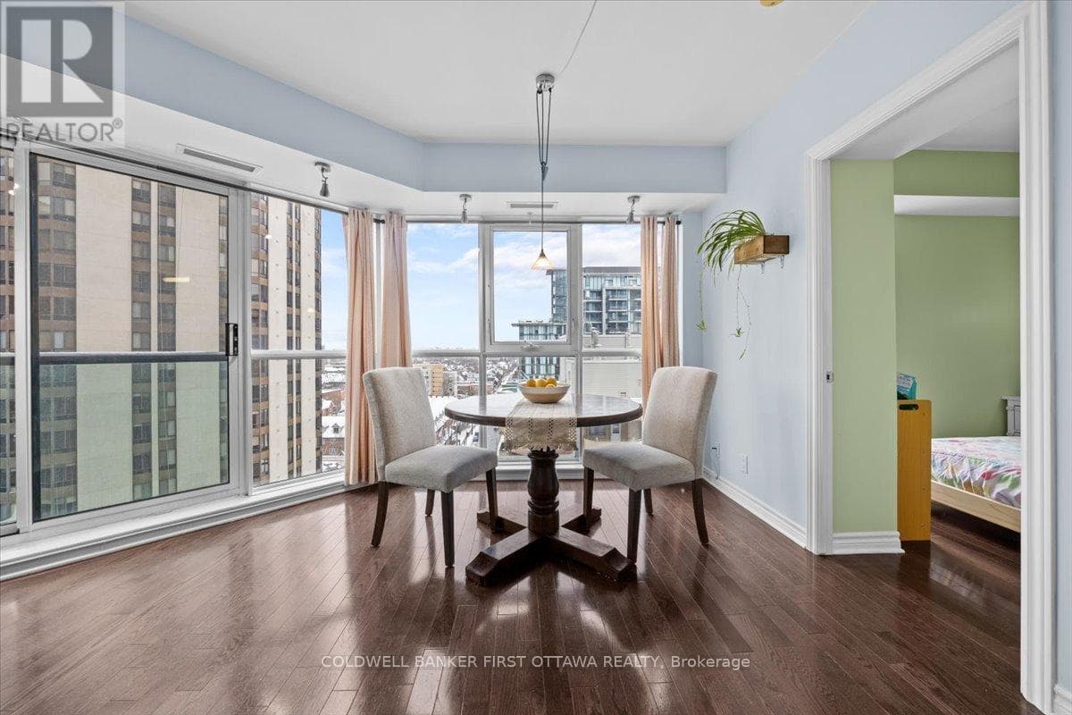 1401 - 445 LAURIER AVENUE W photo 2