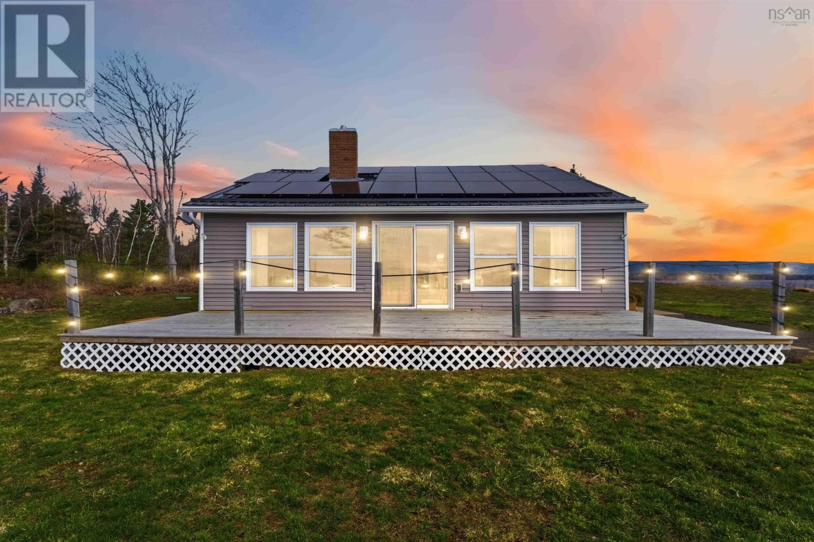 2 bed 1 bath single family at 3 Massachusetts Road — $398,000