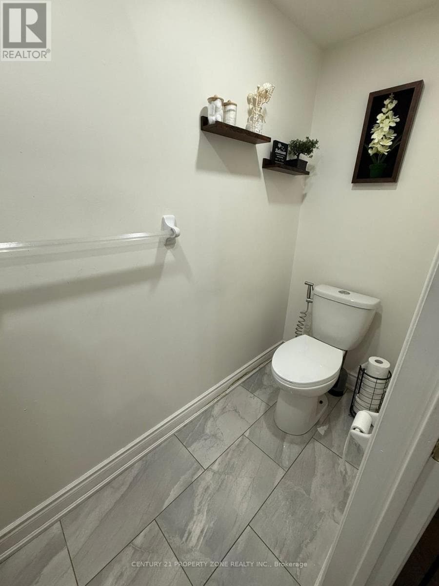 321 ASPENDALE CRESCENT photo 4