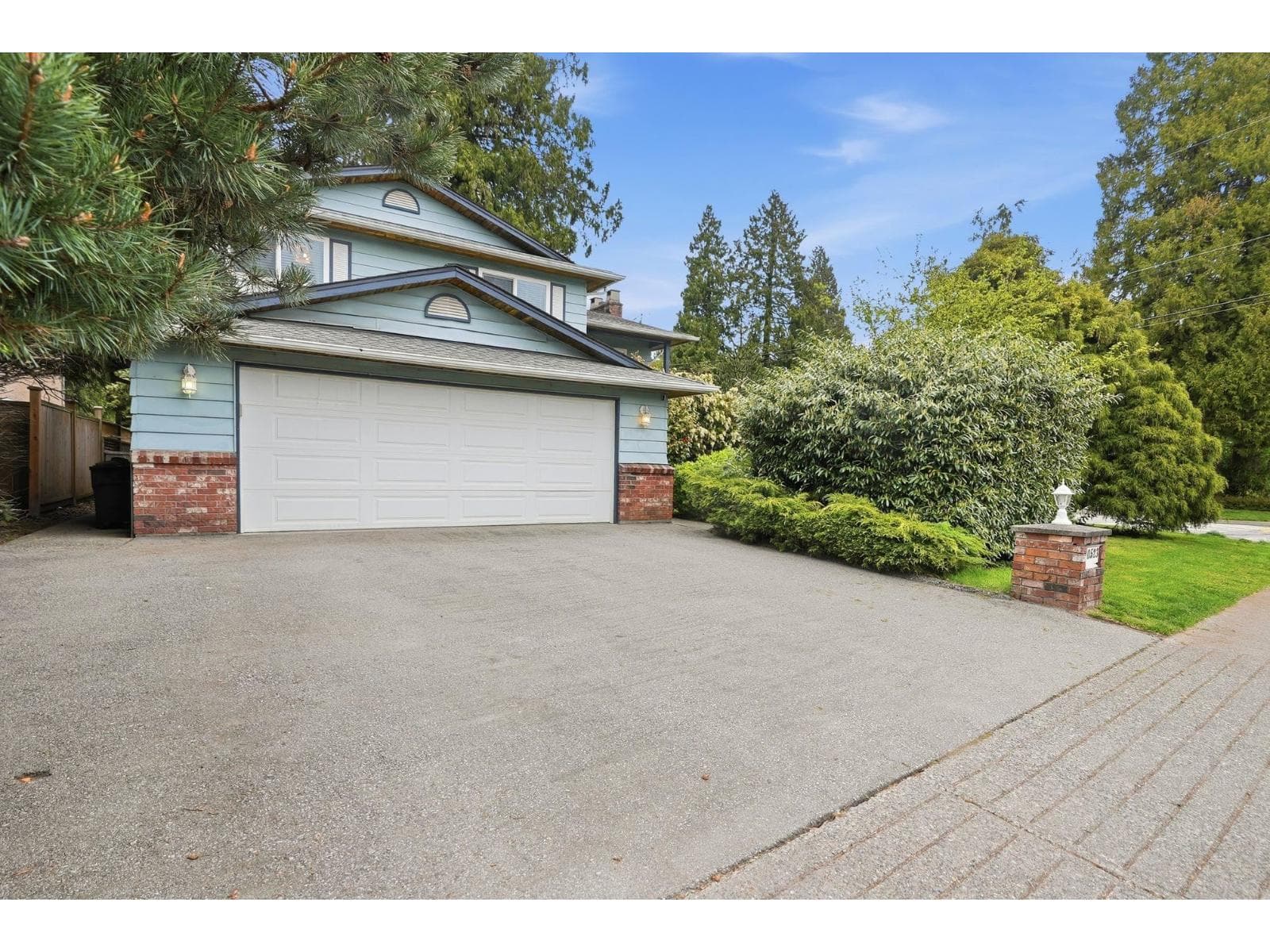 4 bed 3 bath single family at 10523 DUNLOP ROAD — $1,149,000