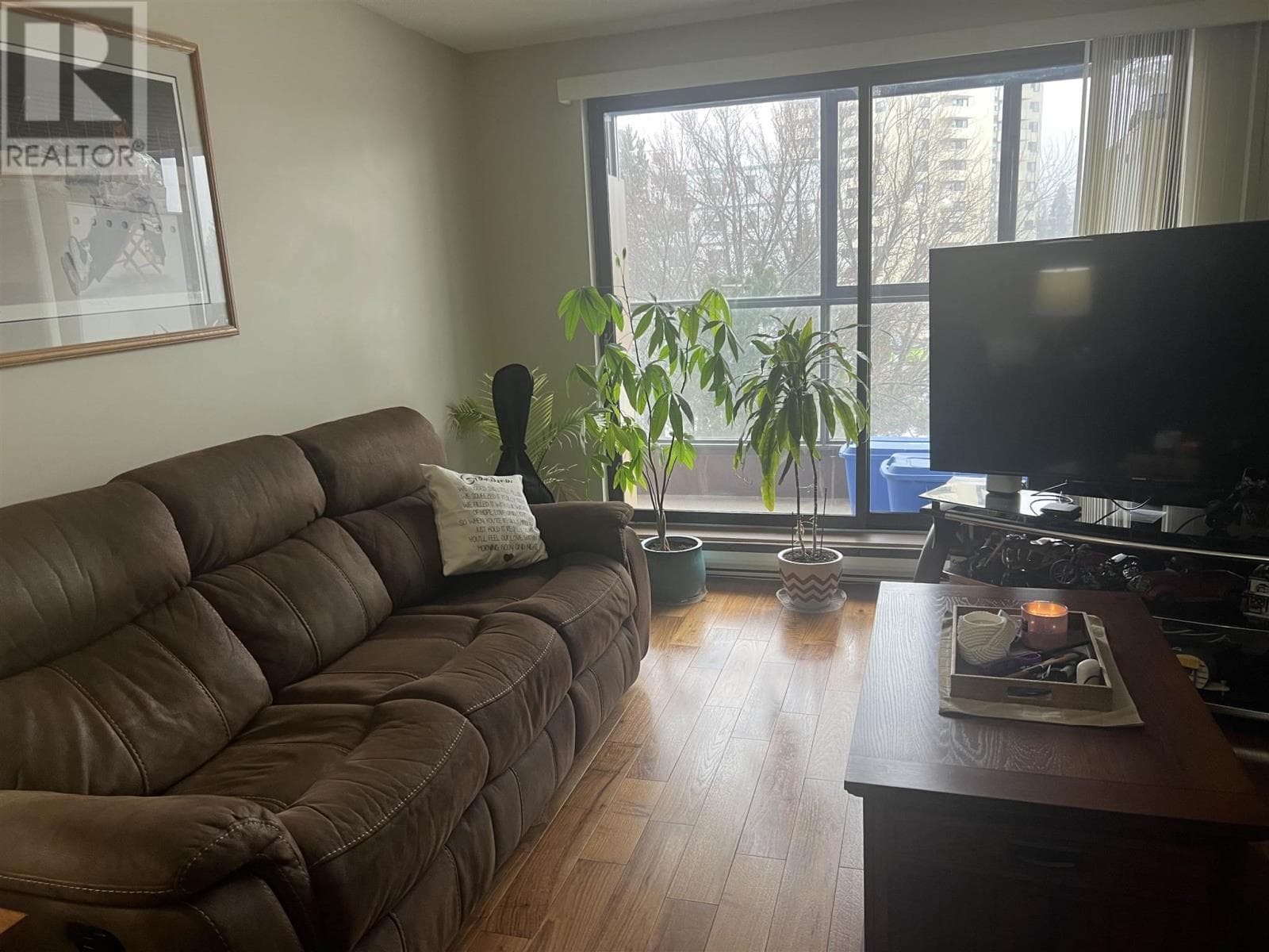 89 Pine ST # 407 photo 4