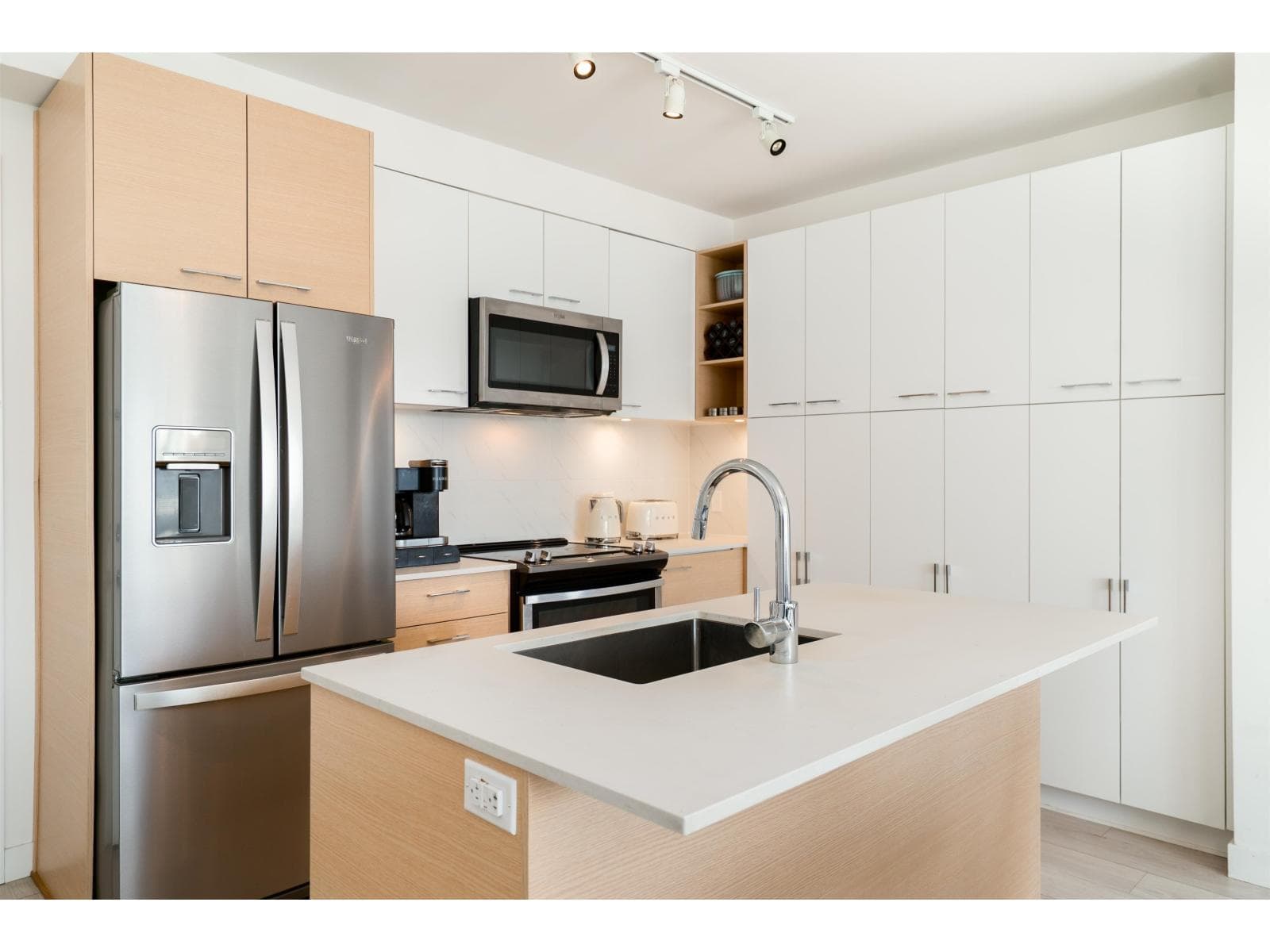 225 13963 105 BOULEVARD photo 3