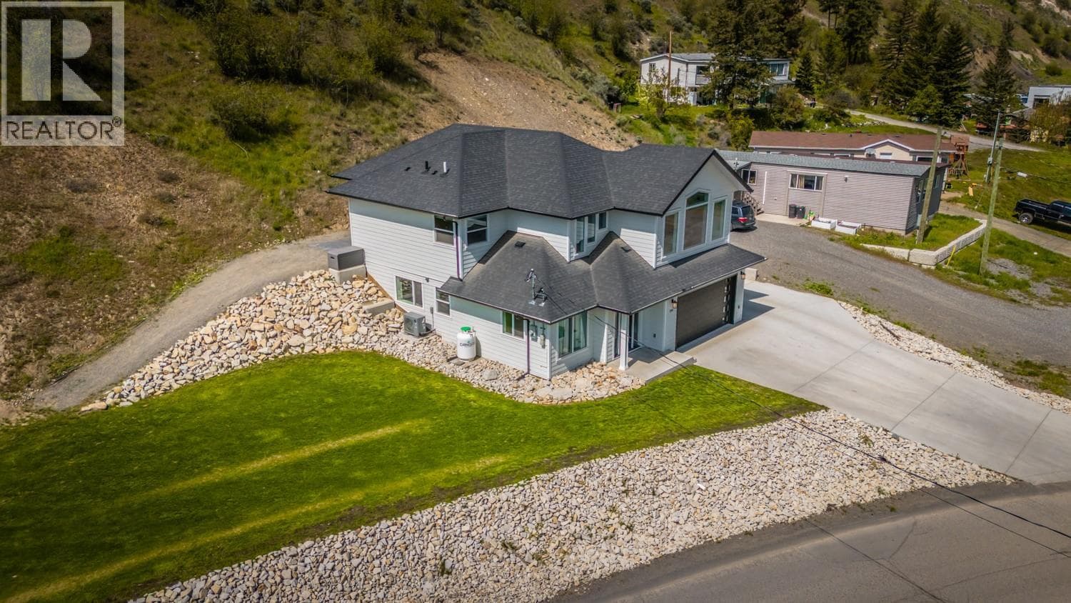 293 PARK Drive photo 4