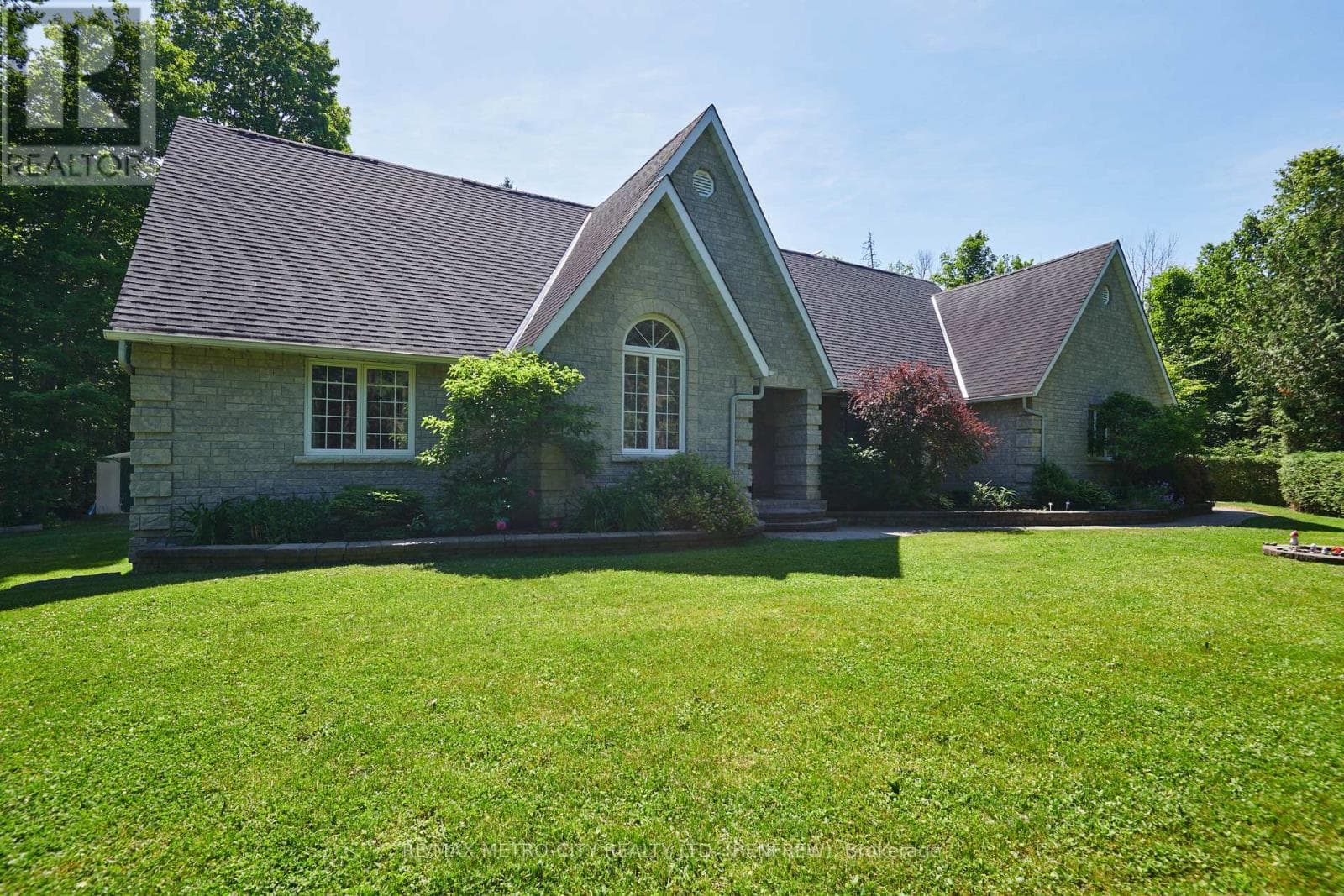 6 bed 5 bath single family at 2069 HIGHWAY 132 HIGHWAY — $945,000