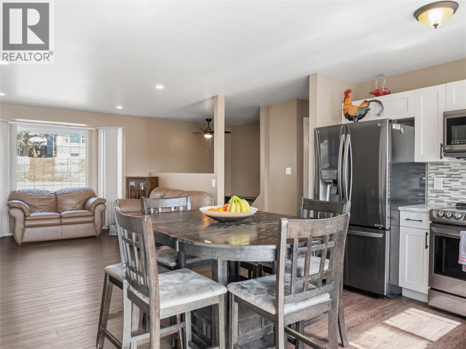 1533 96 Avenue photo 3