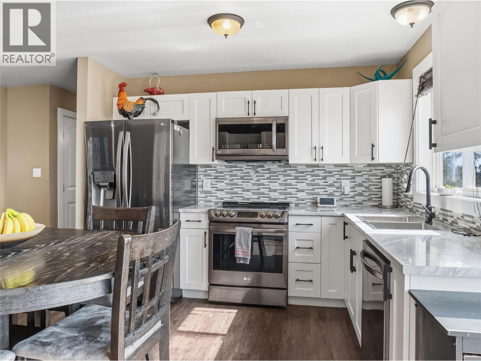 1533 96 Avenue photo 4