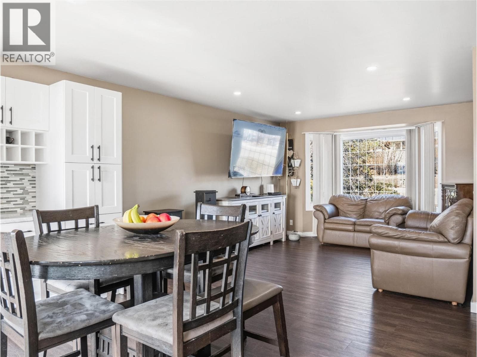1533 96 Avenue photo 5