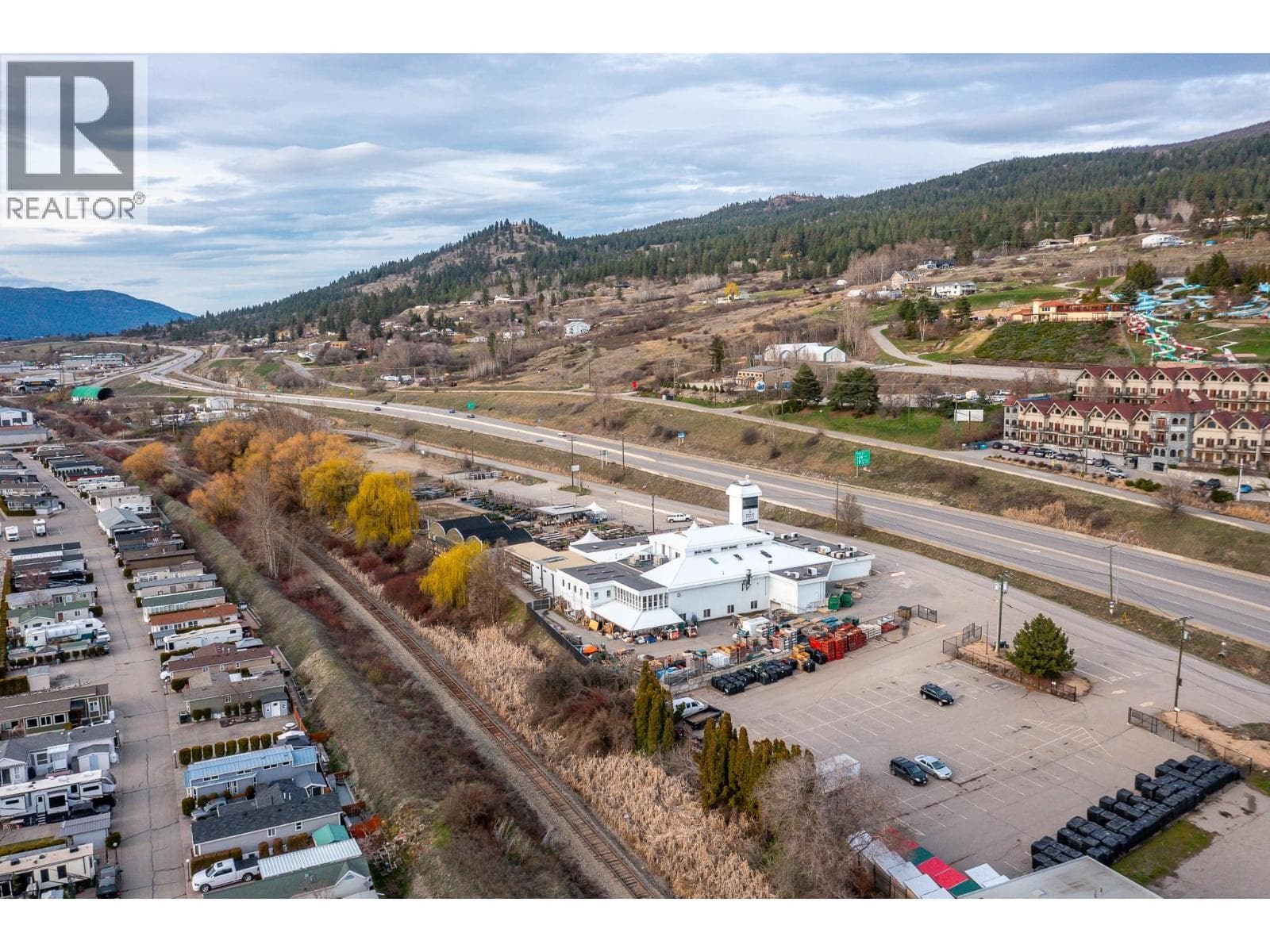 7920/7912 Highland Road photo 5