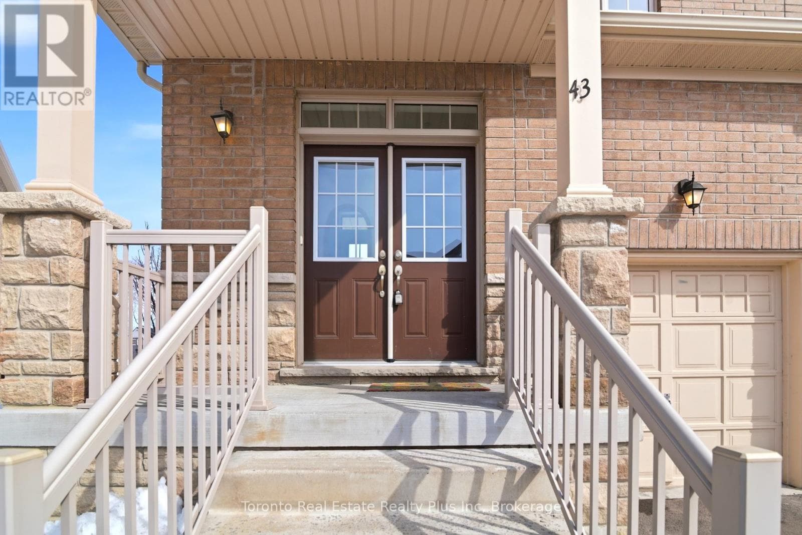 43 ERINTOL WAY photo 2