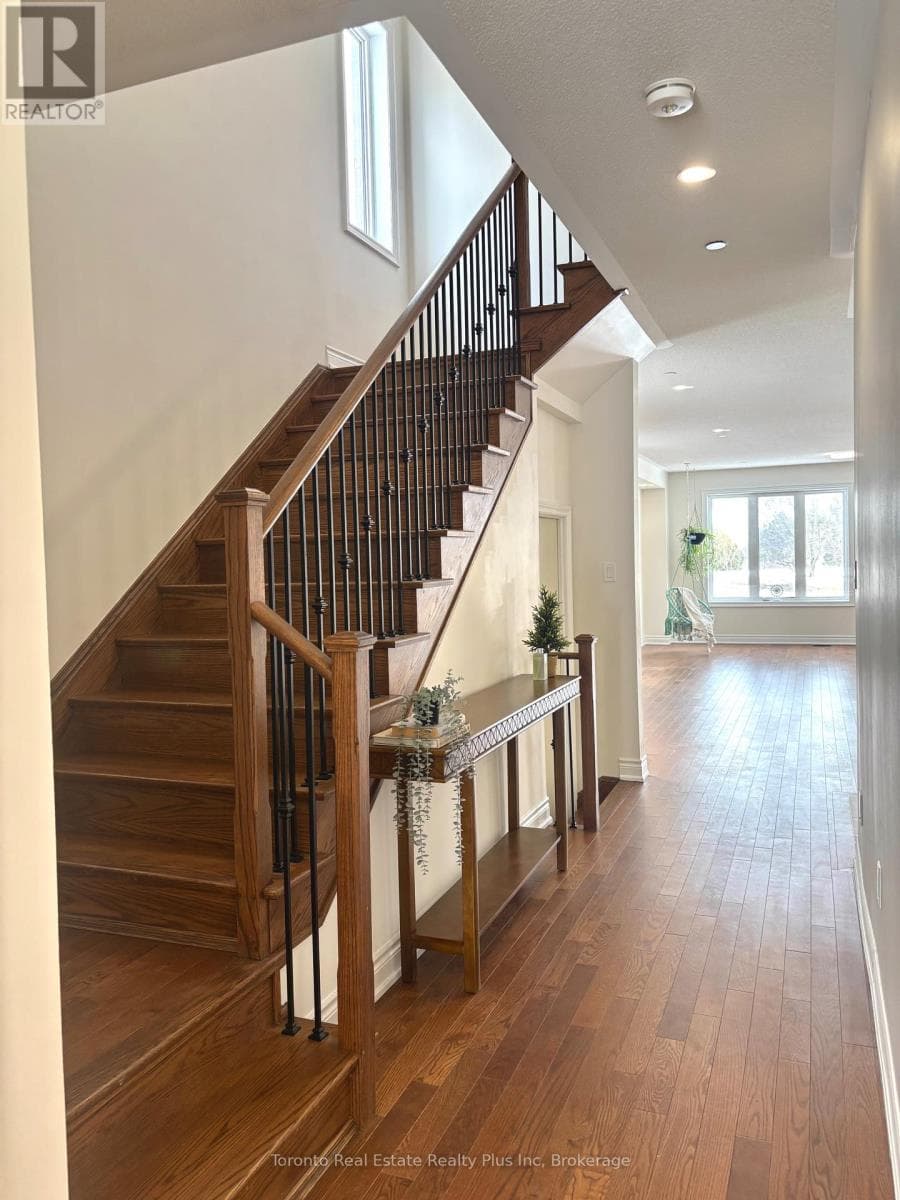 43 ERINTOL WAY photo 4