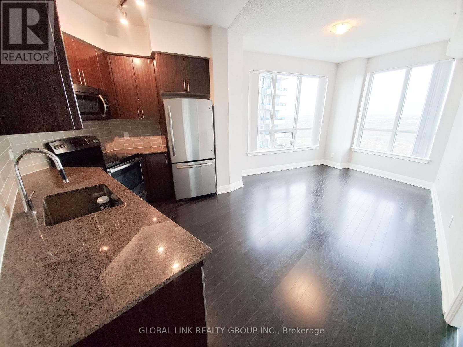 2 bed 2 bath single family at 2632 - 7161 YONGE STREET — $738,000