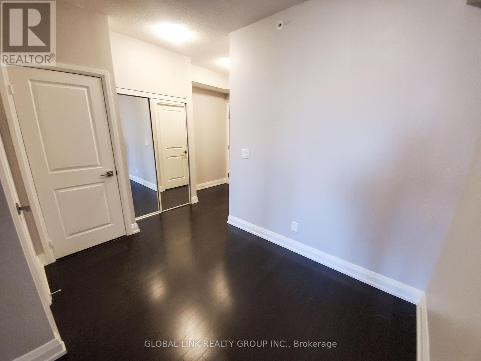 2632 - 7161 YONGE STREET photo 2