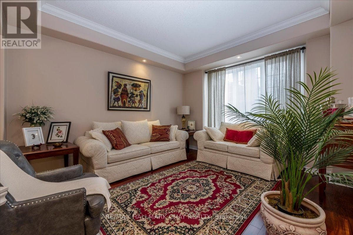 30 BIRKHALL PLACE N photo 3