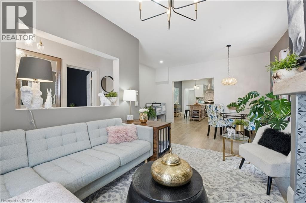92 WALNUT Street photo 5