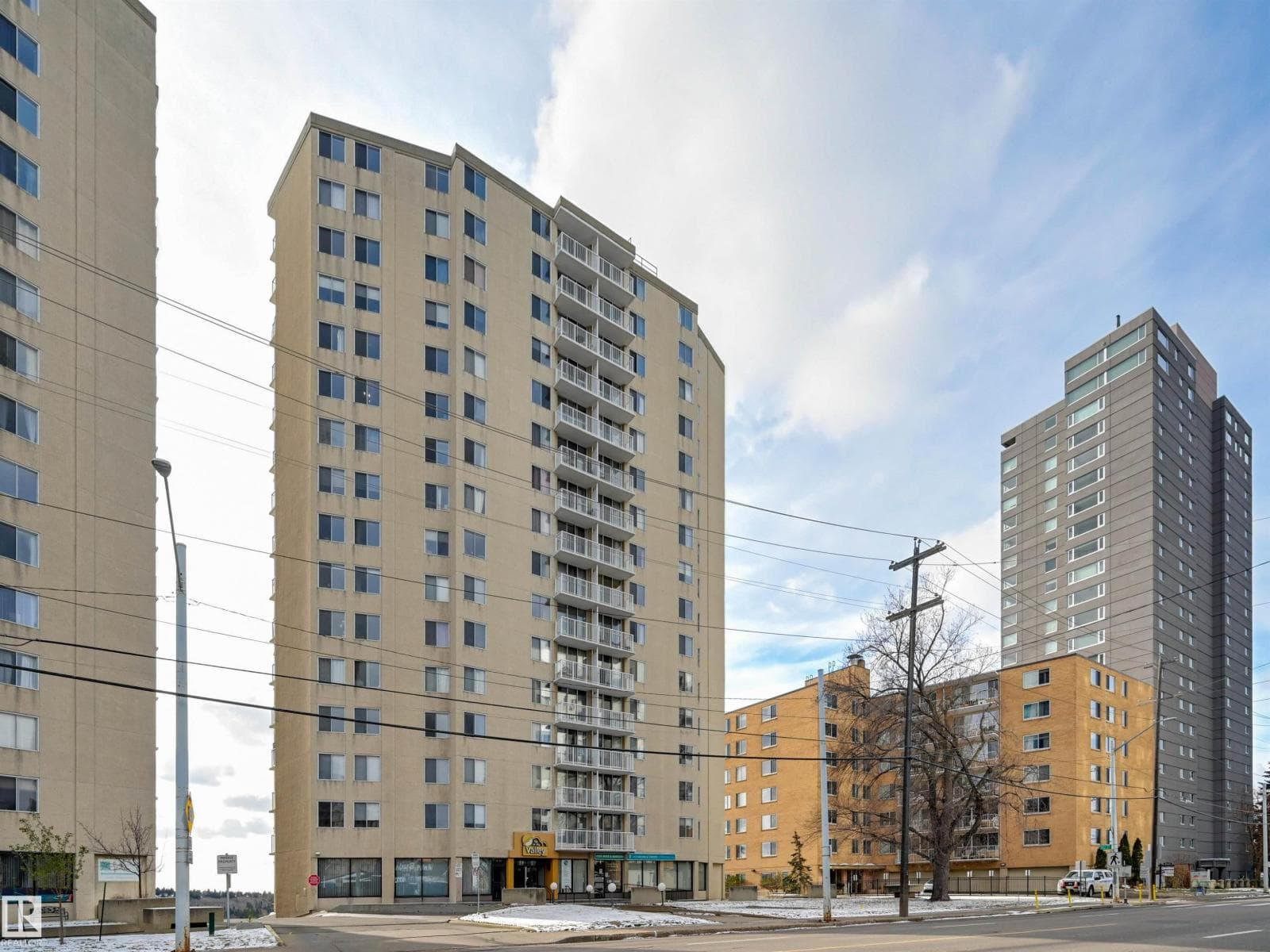 #406 12141 JASPER AV NW photo 5