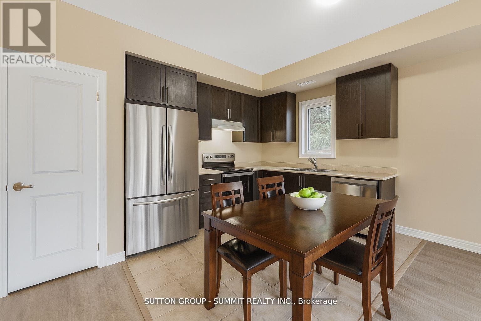293 OLIVE AVENUE photo 4