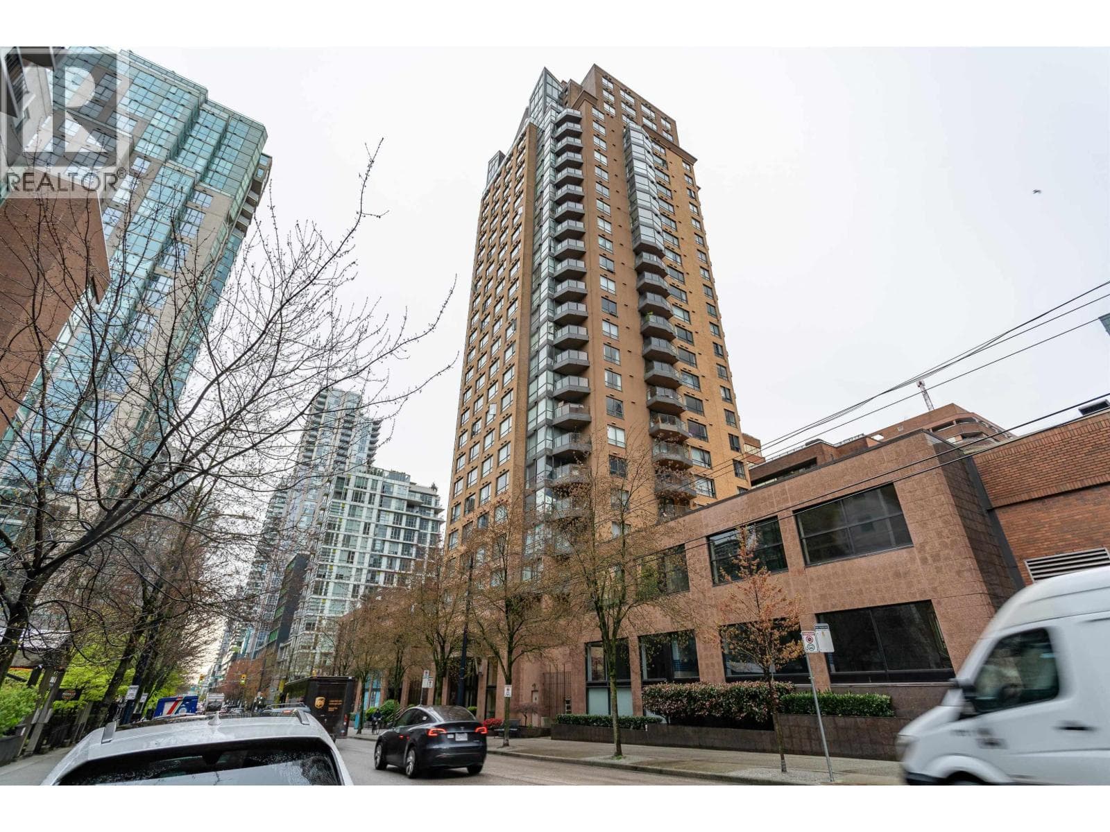 1003 1189 HOWE STREET photo 2