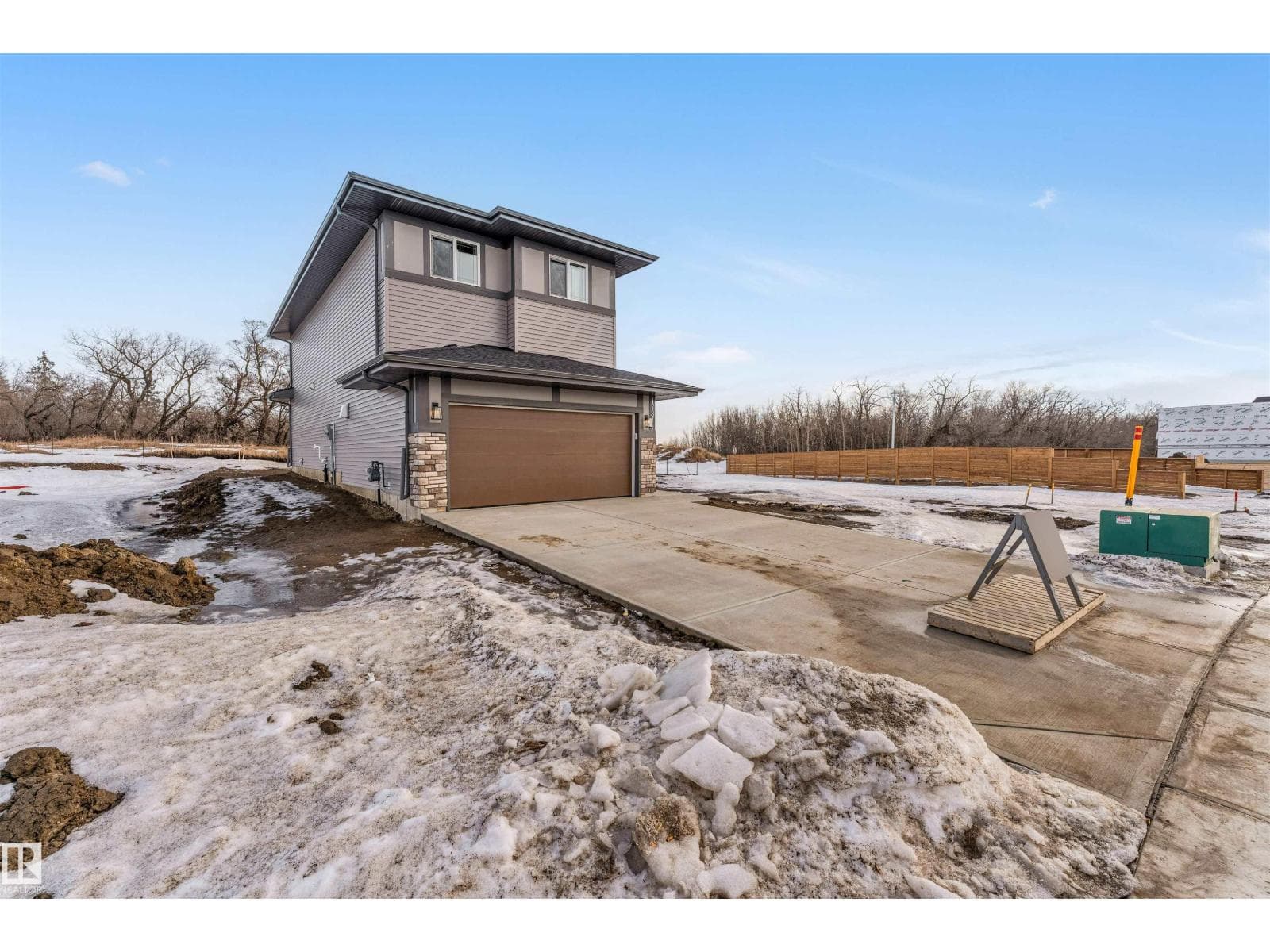 3 bed 3 bath single family at 17811 7 ST NE — $569,000
