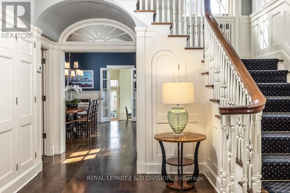 17 PARKWOOD AVENUE photo 2