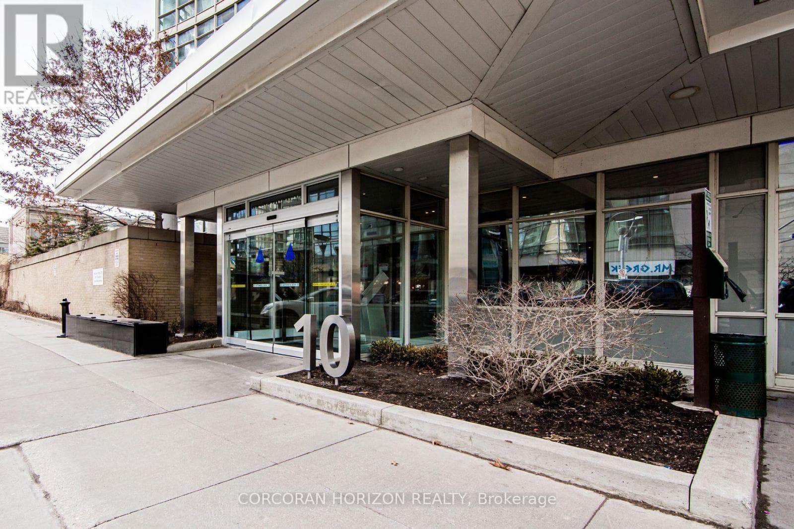 609 - 10 NAVY WHARF COURT photo 2