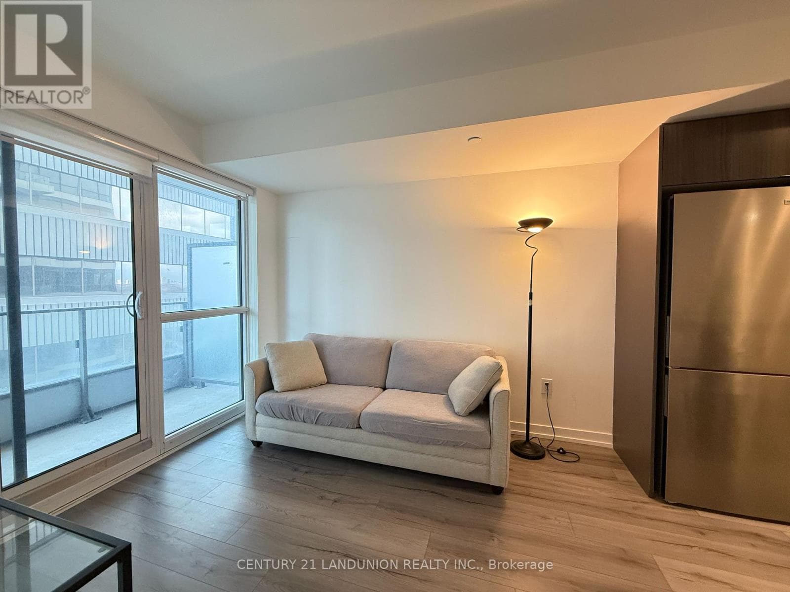 1603 - 395 BLOOR STREET E photo 5