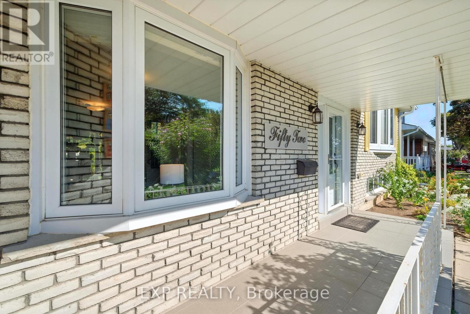 52 BAYVIEW CRESCENT photo 5
