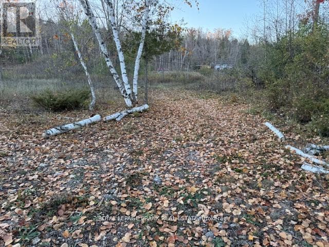 PT LT 20 FIRE ROUTE 121 photo 2